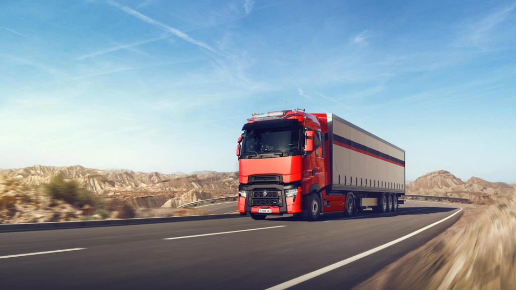 Renault Trucks: Efficiency in the T-High